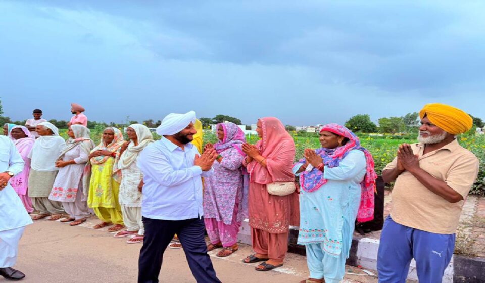 Senior pilgrims depart from Safipur village in Mohali under the Chief Minister Tirath Yatra Scheme.