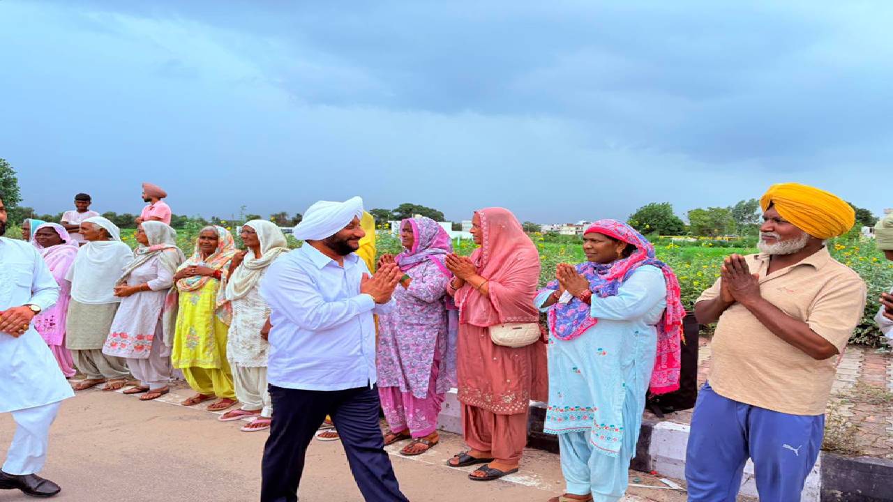 Senior pilgrims depart from Safipur village in Mohali under the Chief Minister Tirath Yatra Scheme.