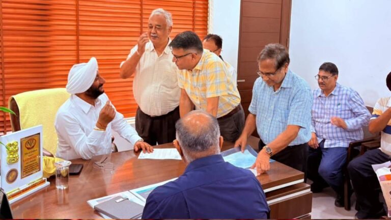 Kulwant Singh Interacts with Residents, Assures Resolution of Genuine Public Issues