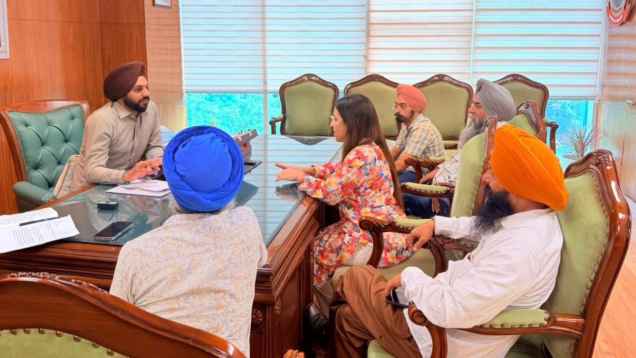 Area meeting where Sarabjeet Singh Samana listens to residents’ problems