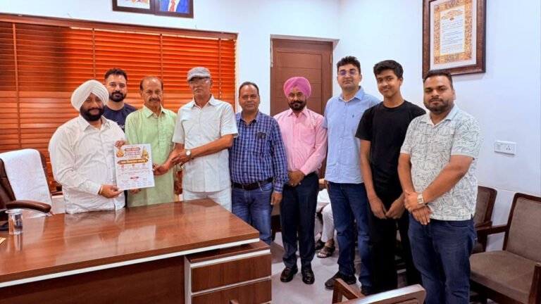 Kulwant Singh Meets Constituents at Office, Assures Action on Issues
