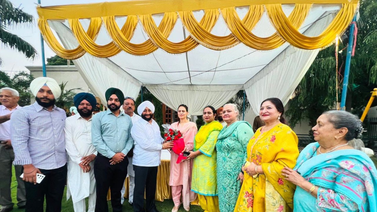 Sector 70 Mohali meeting involving Kulwant Singh and Sri Sukhmani Sahib Society members